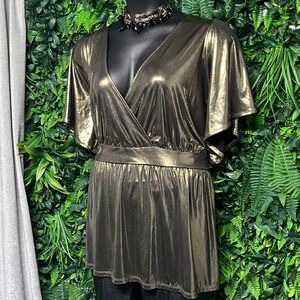 Torrid Top Womens Size 4X Gold Metallic Faux Wrap Flutter Sleeve Top 3465